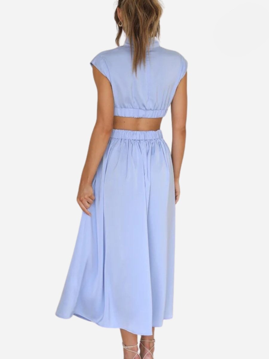 Beautifully Finished Dress in a Timeless Design