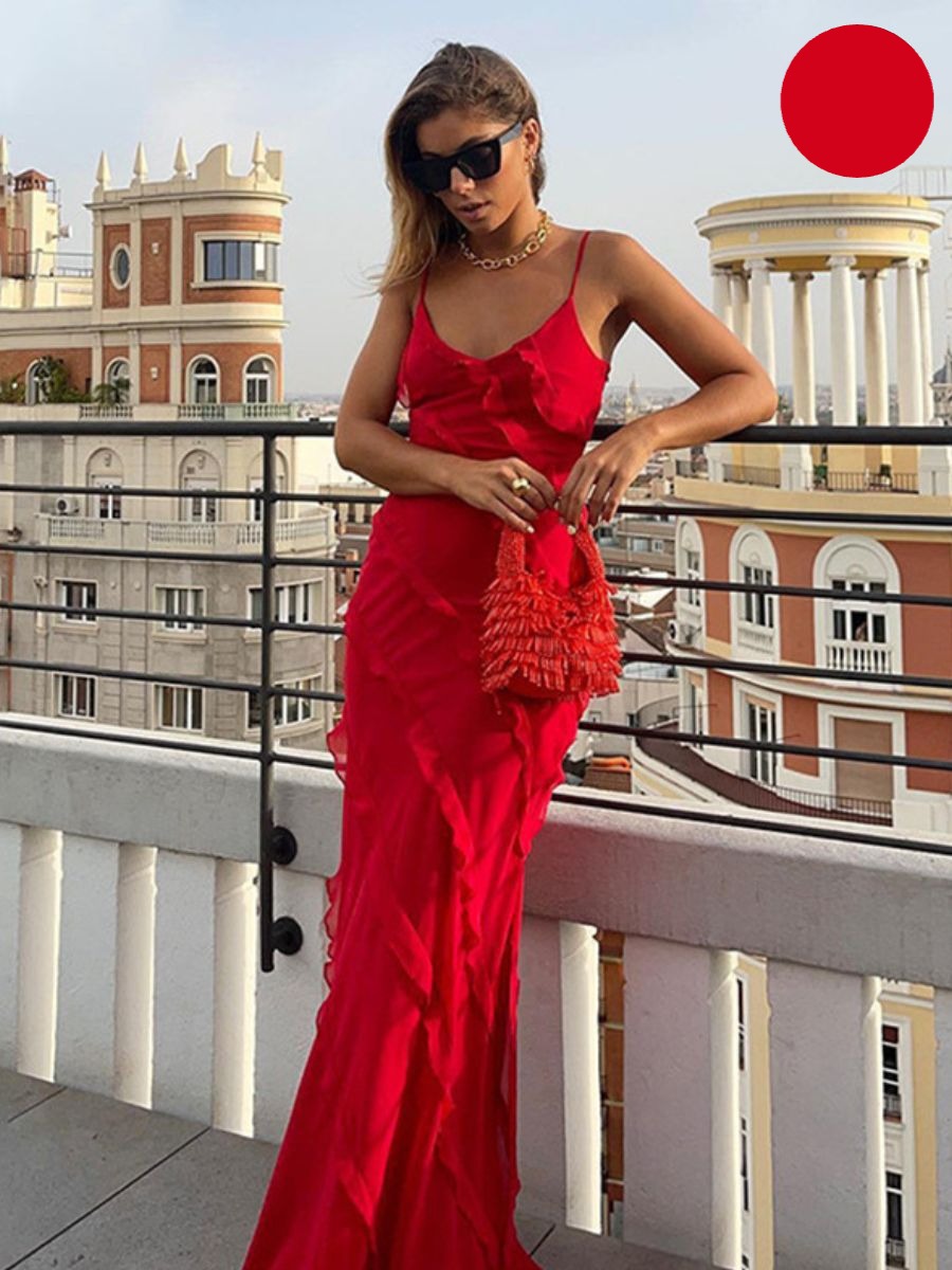 Effortlessly Elegant Dress with a Timeless Design