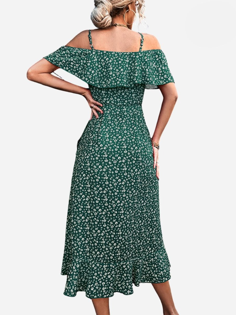 Classic Vintage Dress with a Flattering Fit