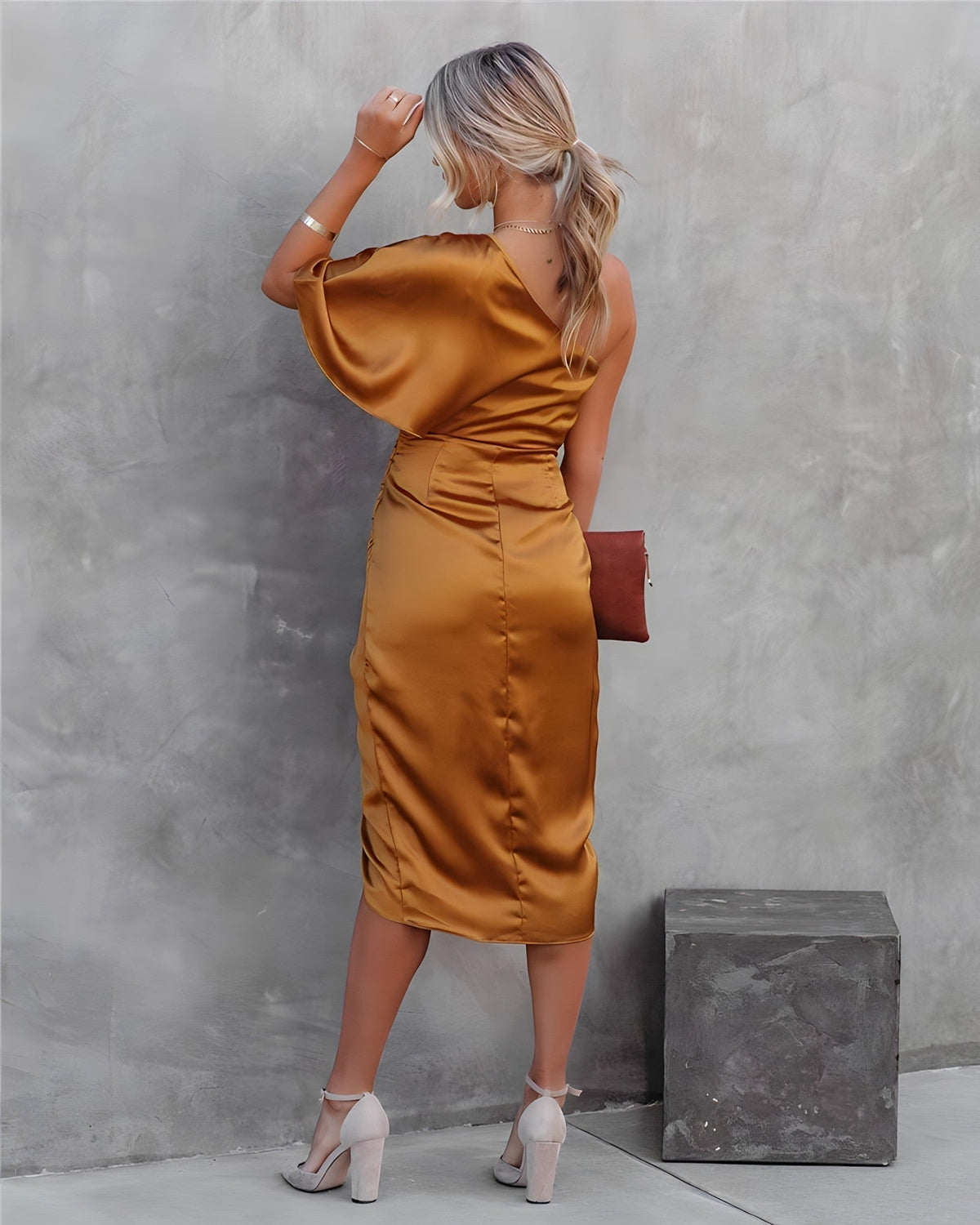 Polished Dress with an Effortless Classic Look