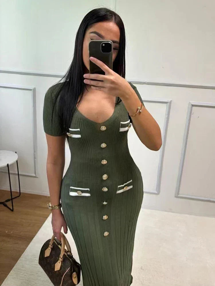 Gracefully Styled Dress for Any Occasion