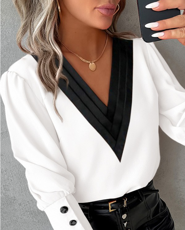 Classic Vintage Blouse with a Flattering Fit