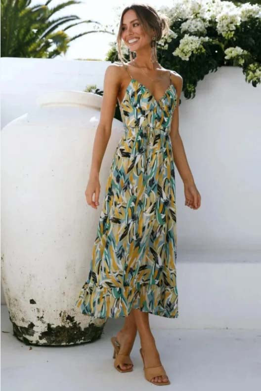Effortlessly Elegant Dress with a Timeless Design