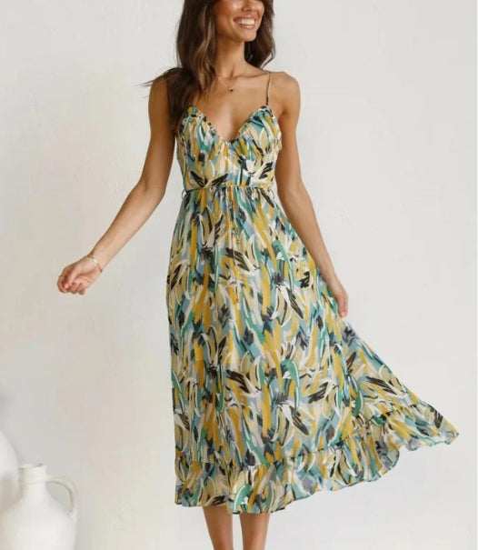 Effortlessly Elegant Dress with a Timeless Design