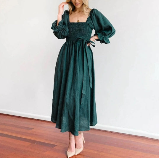 Effortlessly Elegant Dress with a Timeless Design