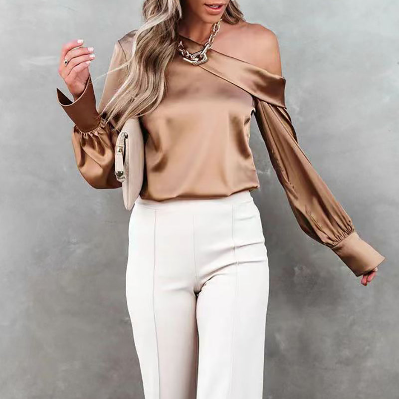 Beautifully Finished Blouse in a Timeless Design