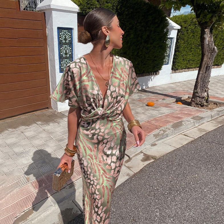 Polished Dress with an Effortless Classic Look