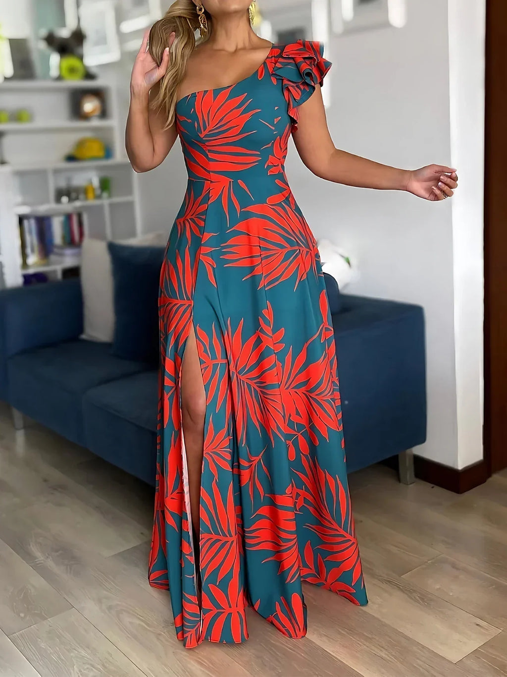 Effortlessly Elegant Dress with a Timeless Design