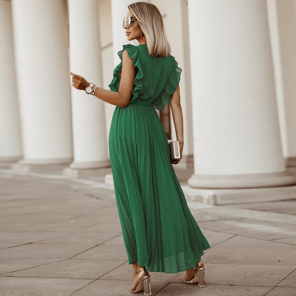 Effortlessly Elegant Dress with a Timeless Design