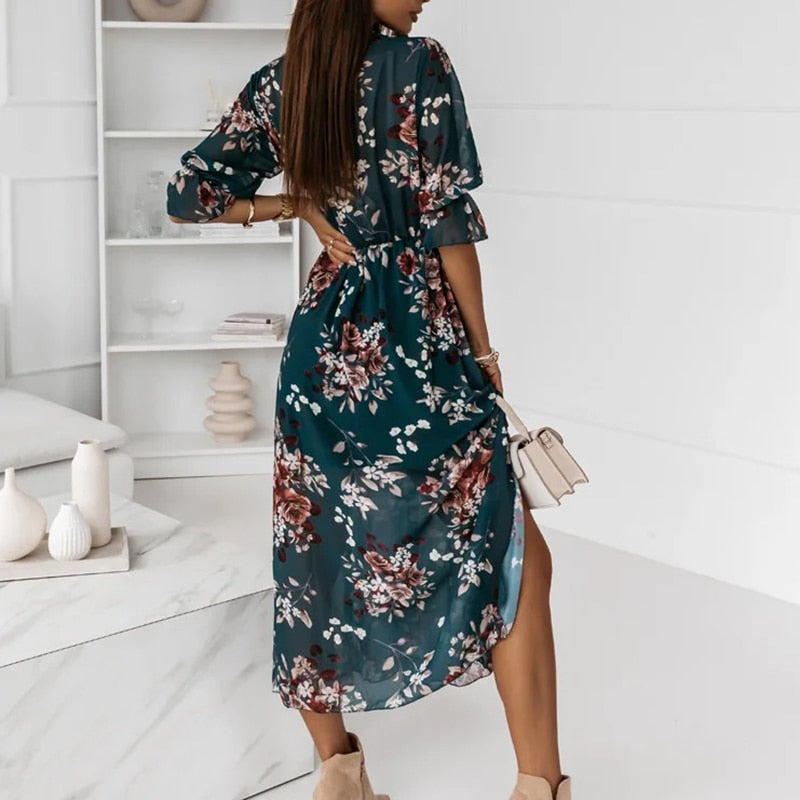 Well Tailored Dress with a Graceful Silhouette
