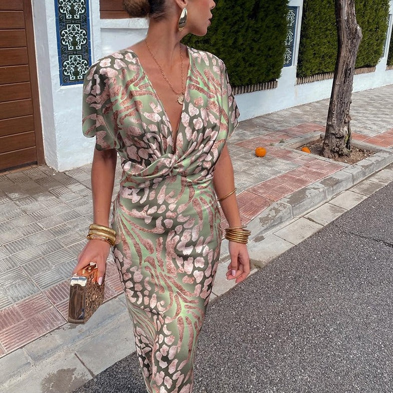 Polished Dress with an Effortless Classic Look