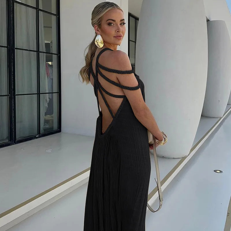 Gracefully Styled Dress for Any Occasion