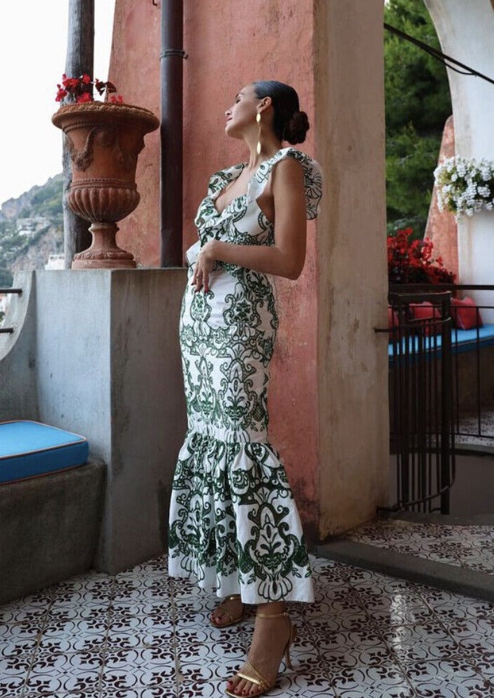 Polished Dress with an Effortless Classic Look