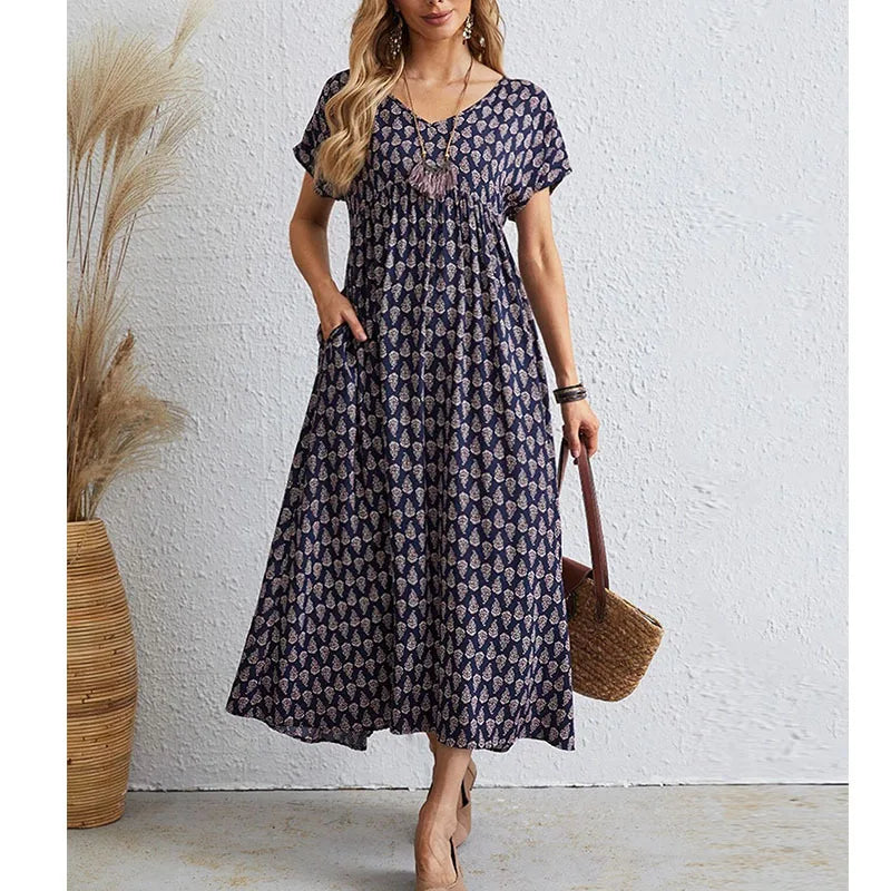 Classic Vintage Dress with a Flattering Fit