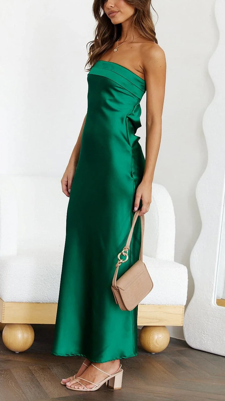 Gracefully Styled Dress for Any Occasion