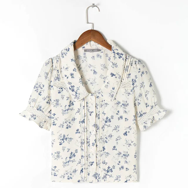Classic Vintage Blouse with a Flattering Fit