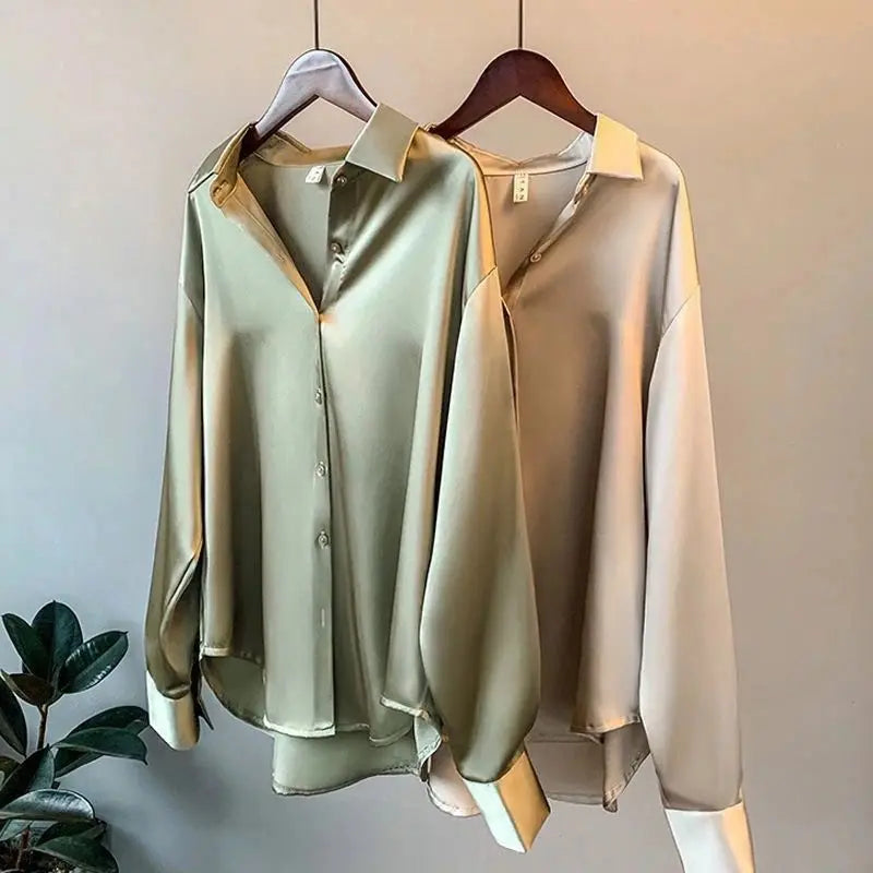 Classic Vintage & Enduringly Stylish Blouse