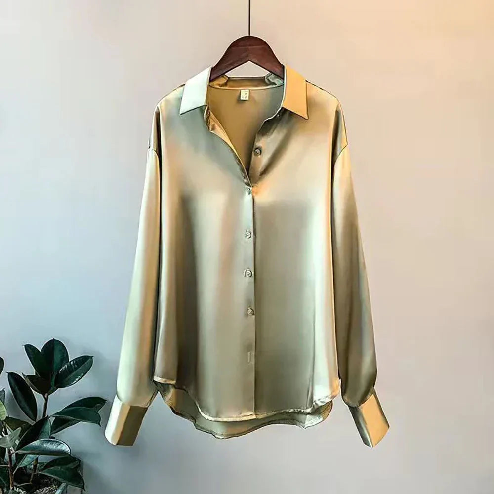 Classic Vintage & Enduringly Stylish Blouse