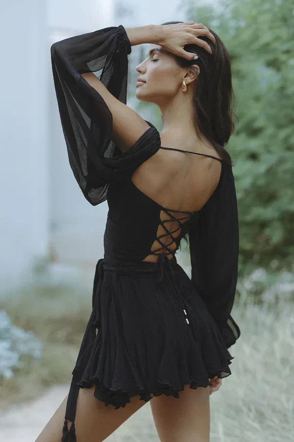 Effortlessly Elegant Dress with a Timeless Design