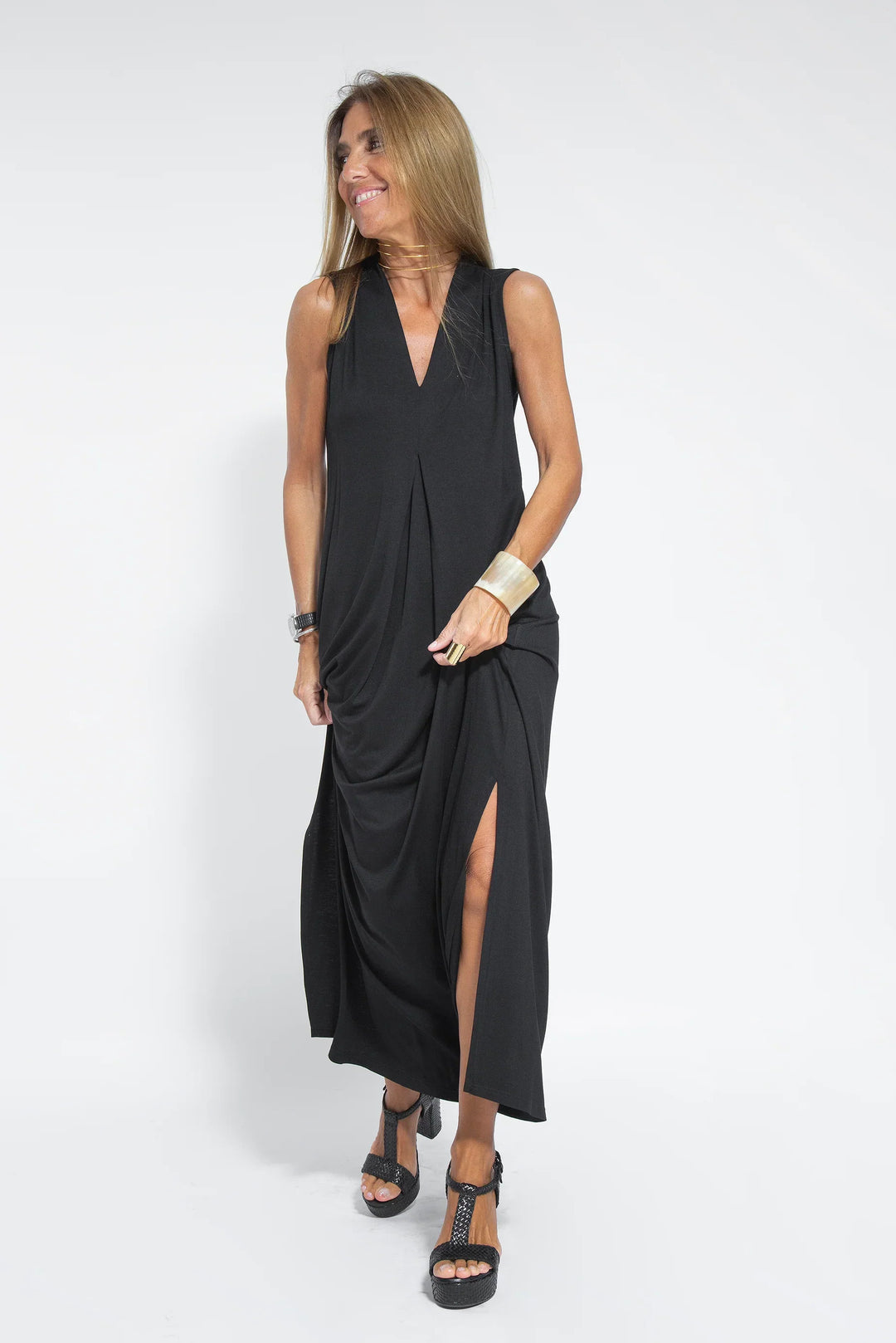 Well Tailored Dress with a Graceful Silhouette