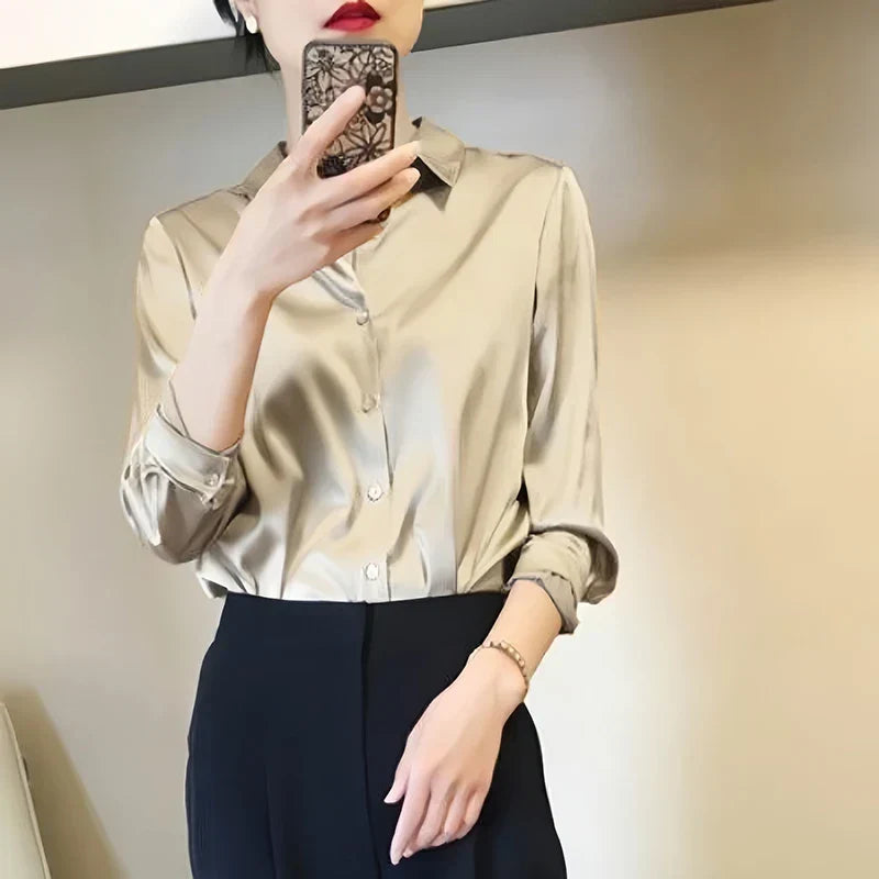 Polished Blouse with an Effortless Classic Look