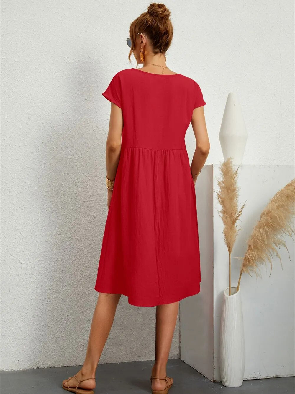 Gracefully Styled Dress for Any Occasion