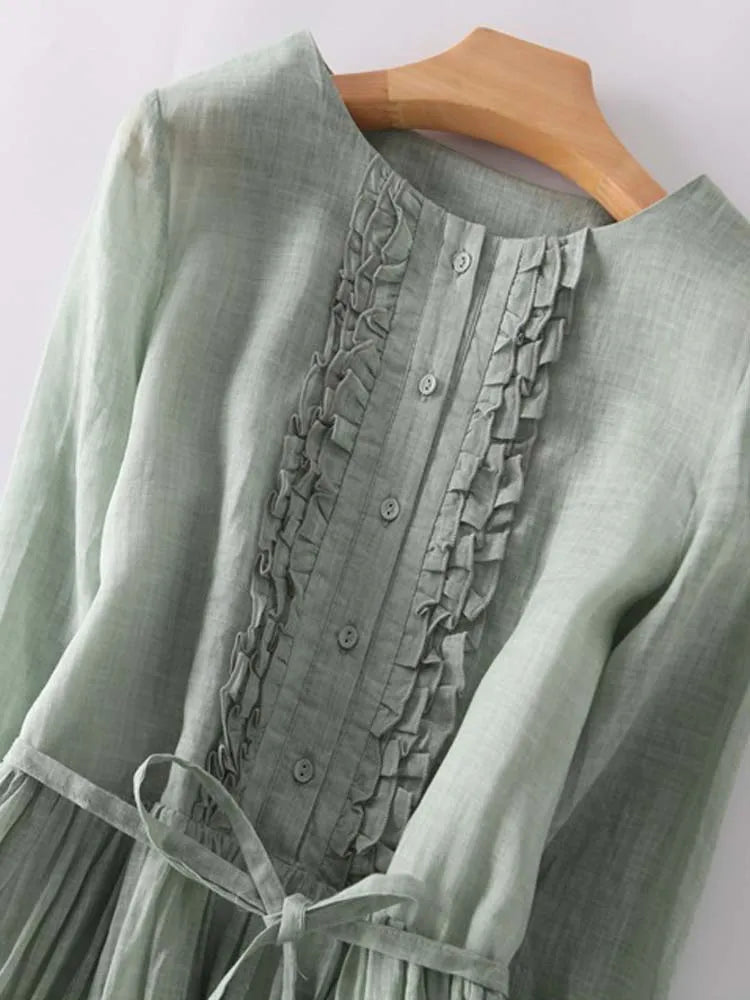 Sophisticated Dress with a Clean Classic Look