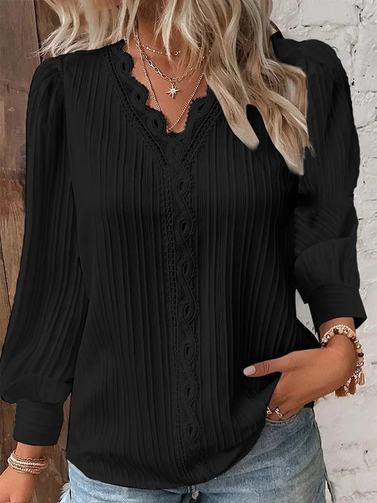 Beautifully Crafted Blouse in a Classic Style