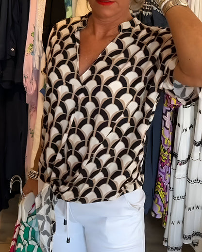 Classic Vintage Shirt with a Flattering Fit