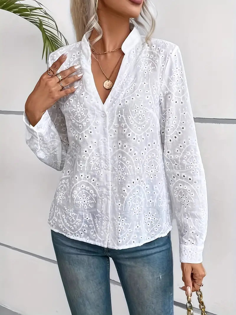 Sophisticated Blouse with a Clean Classic Look