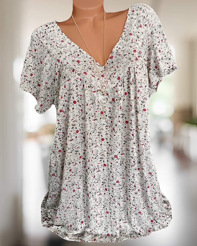 Well Tailored T-Shirt with a Graceful Silhouette