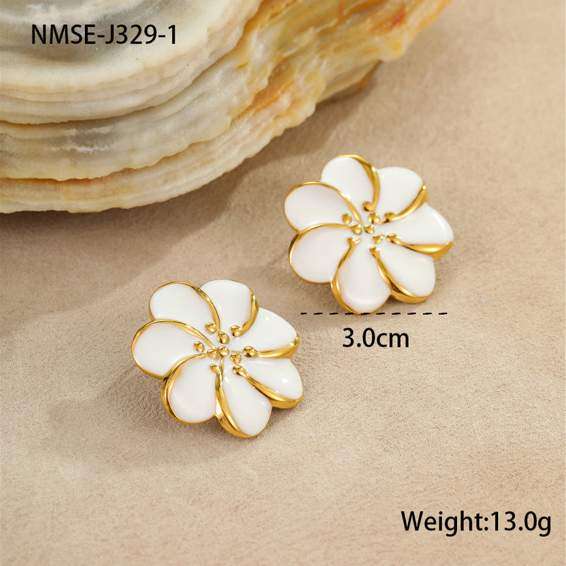 Stunning Earring for Daily Wear