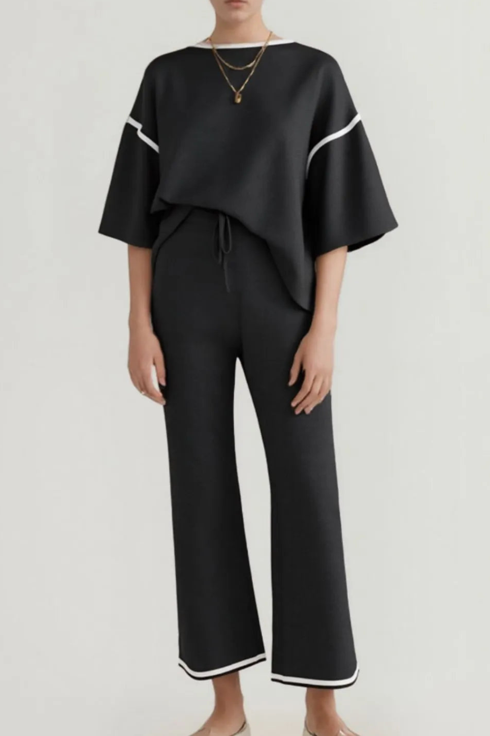 Well Tailored T-Shirt with a Graceful Silhouette