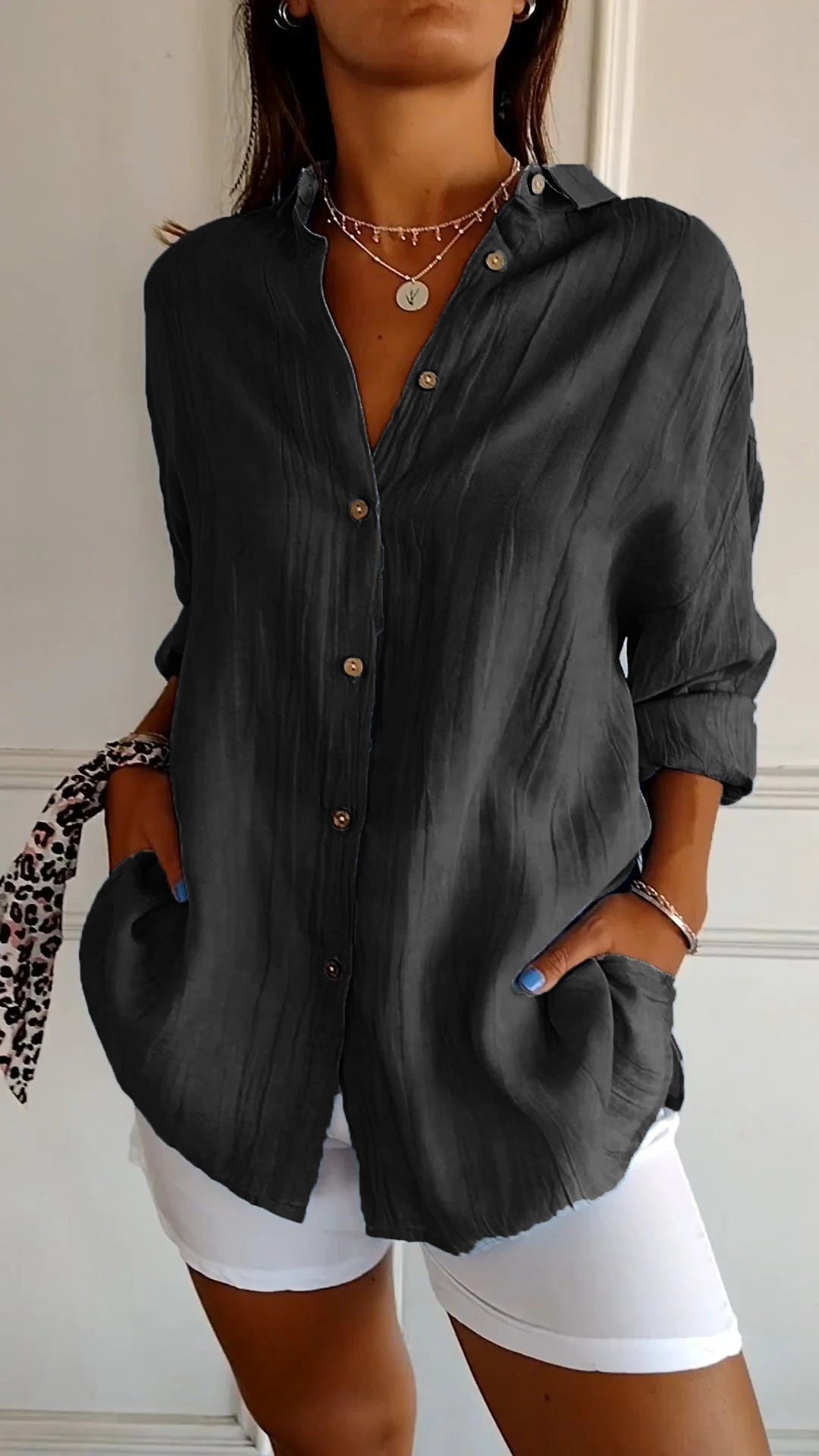 Well Tailored Shirt with a Graceful Silhouette