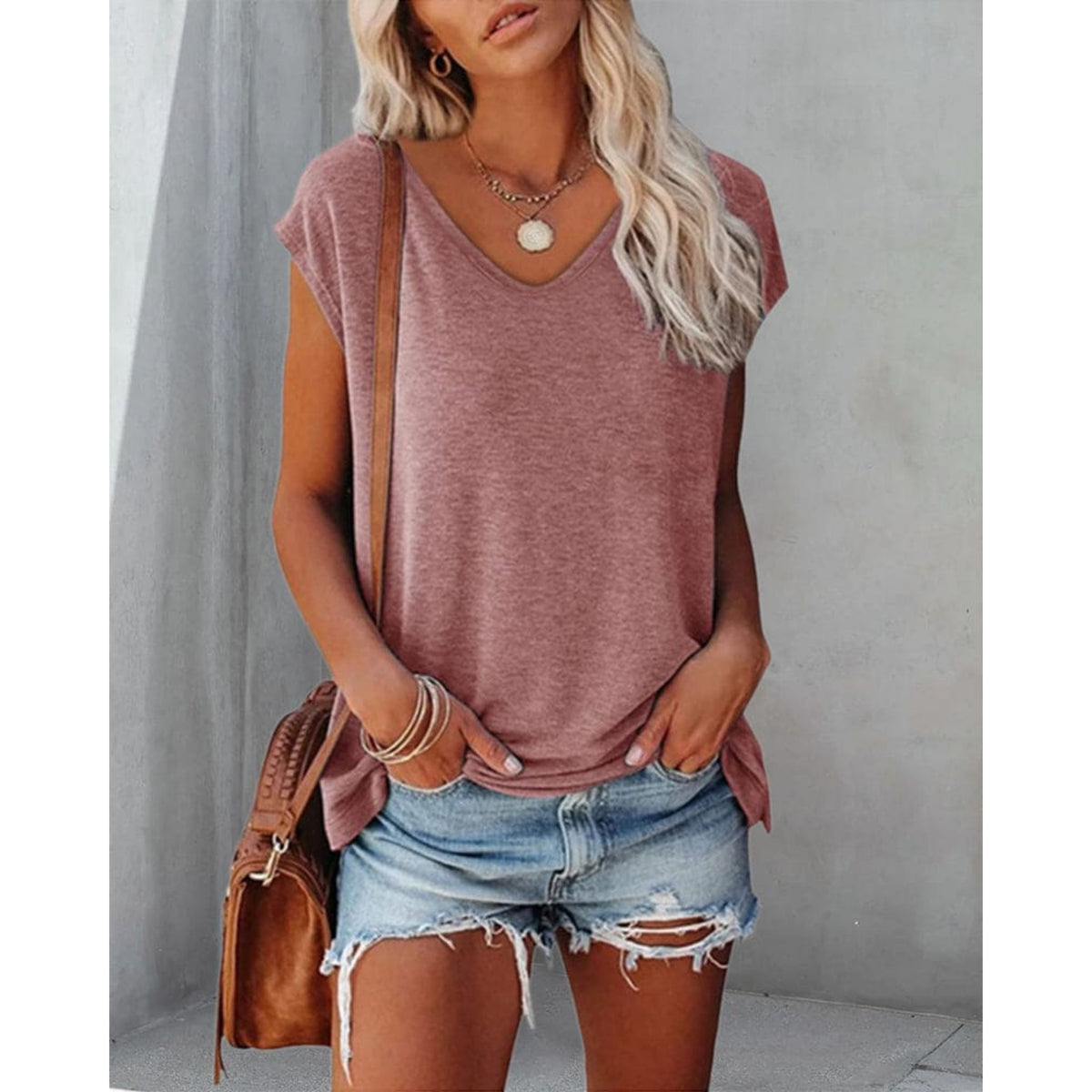 Beautifully Crafted T-Shirt in a Classic Style