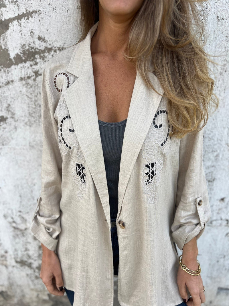Sophisticated Shirt with a Clean Classic Look