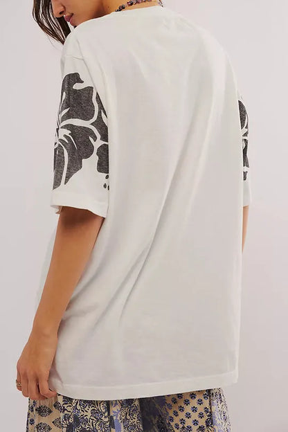 Well Tailored T-Shirt with a Graceful Silhouette