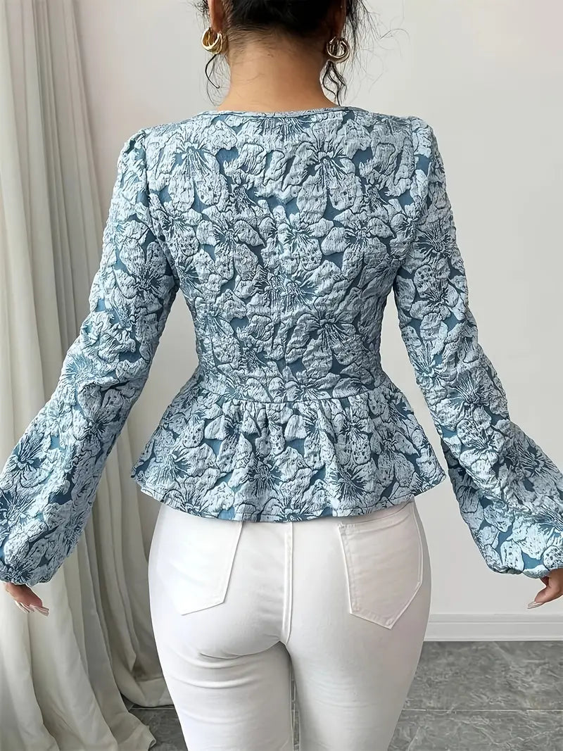 Well Tailored Blouse with a Graceful Silhouette