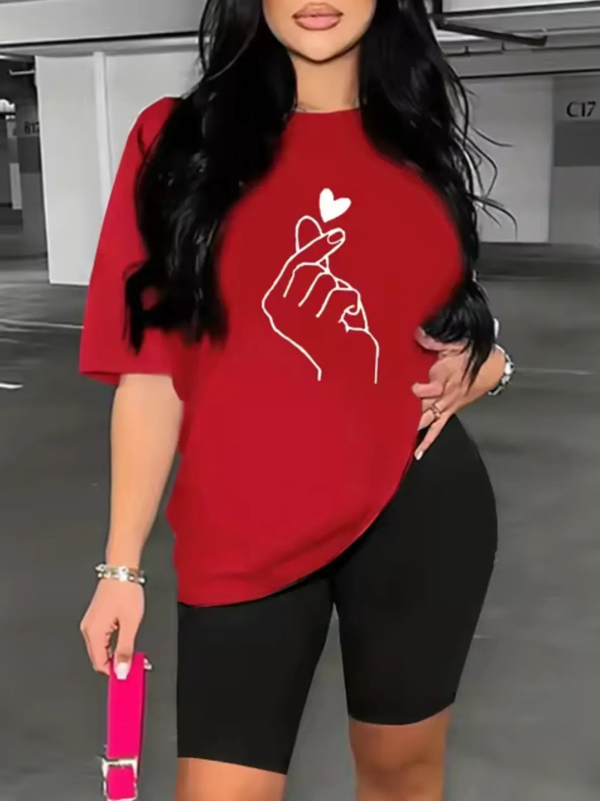 Well Tailored T-Shirt with a Graceful Silhouette