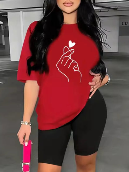 Well Tailored T-Shirt with a Graceful Silhouette