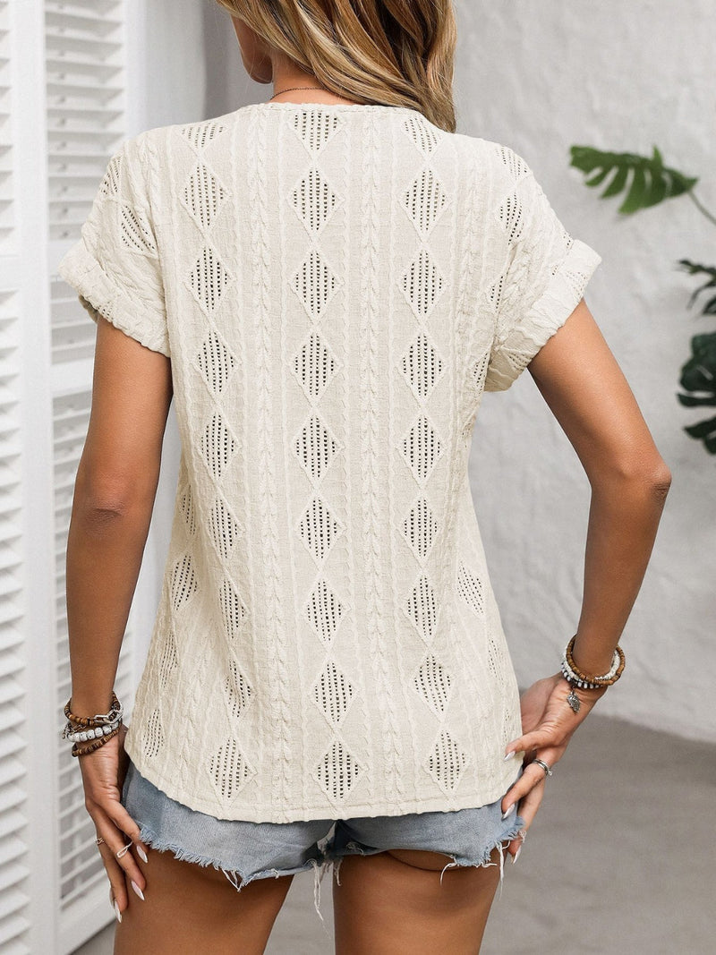 Well Tailored T-Shirt with a Graceful Silhouette