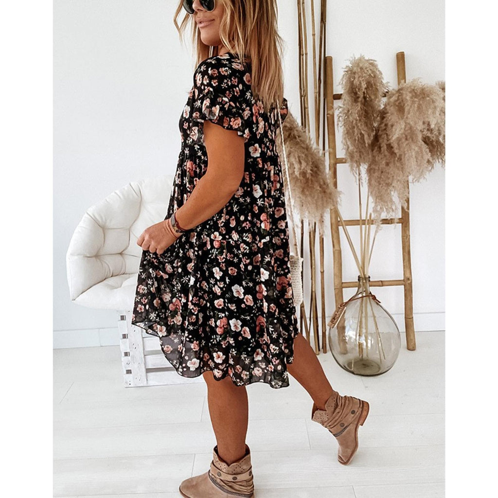 Well Tailored Dress with a Graceful Silhouette