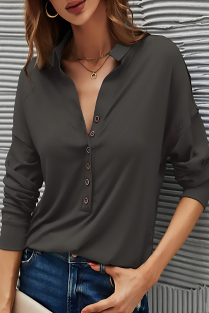 Classic Vintage T-Shirt with a Flattering Fit