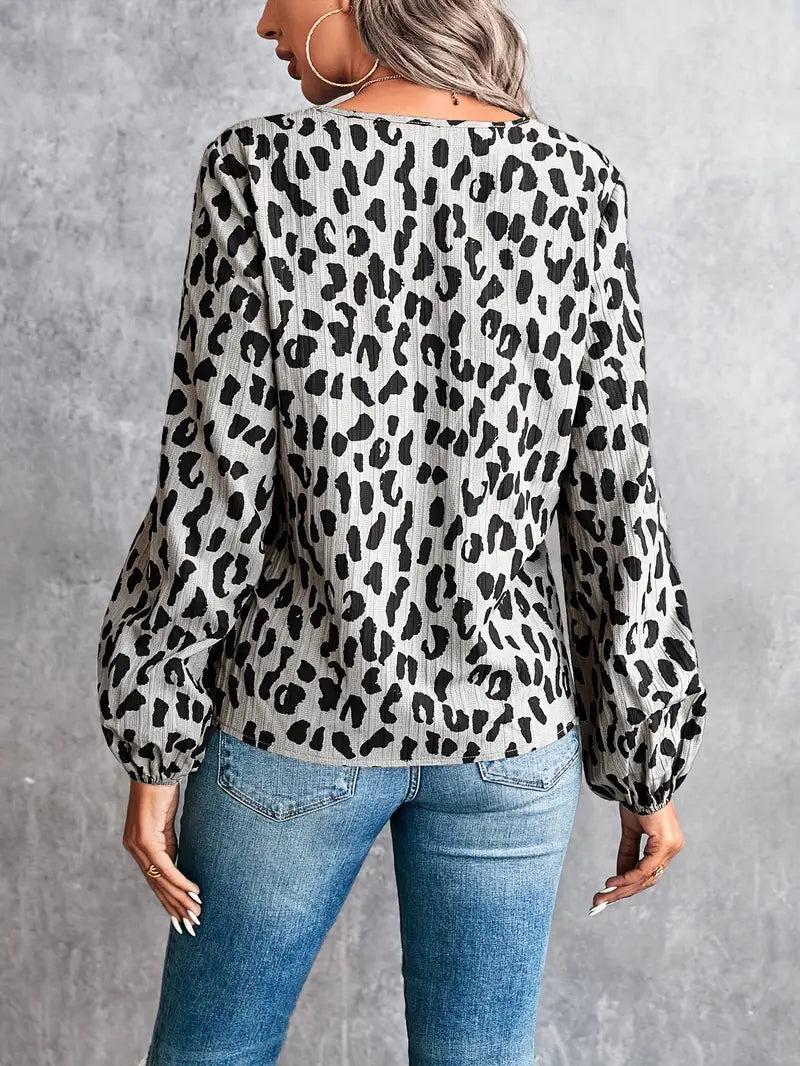 Gracefully Styled Blouse for Any Occasion