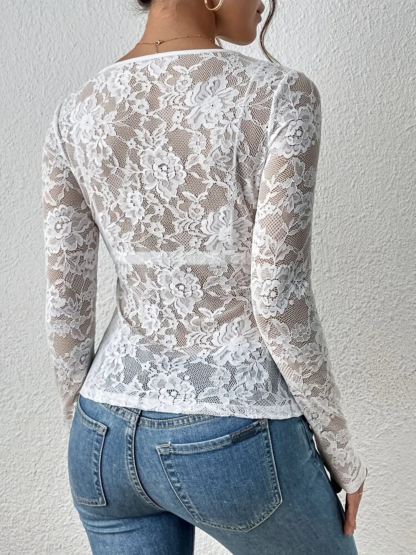 Effortlessly Elegant Shirt with a Timeless Design