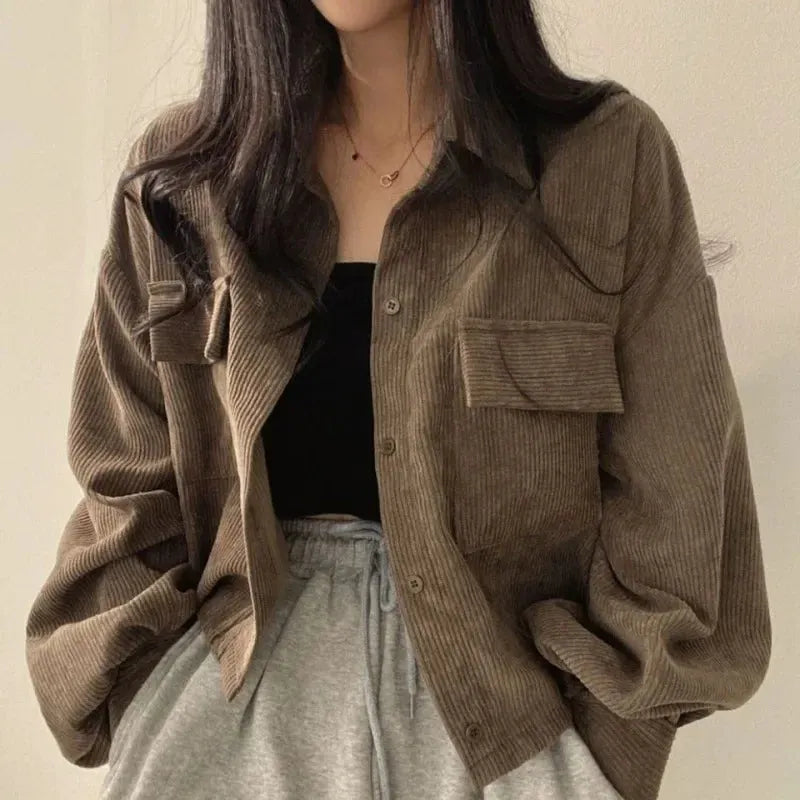 Well Tailored Shirt with a Graceful Silhouette