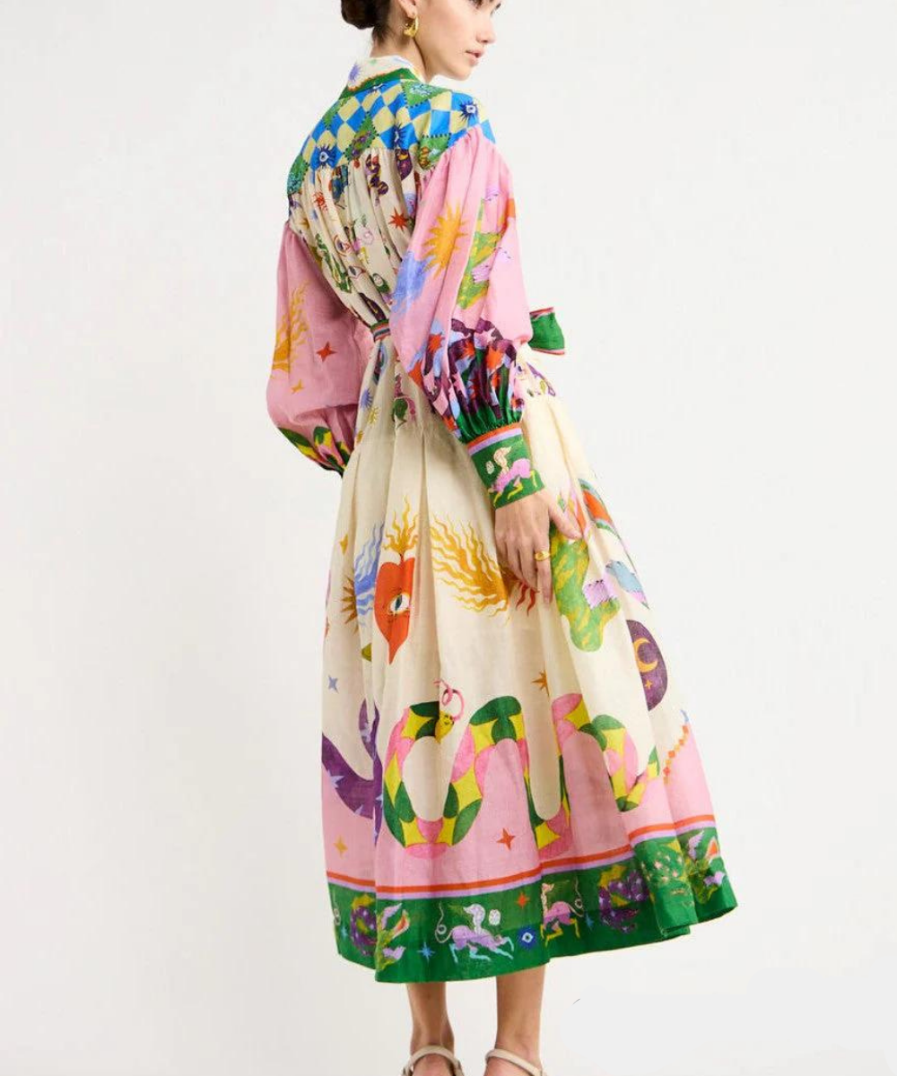Beautifully Finished Dress in a Timeless Design