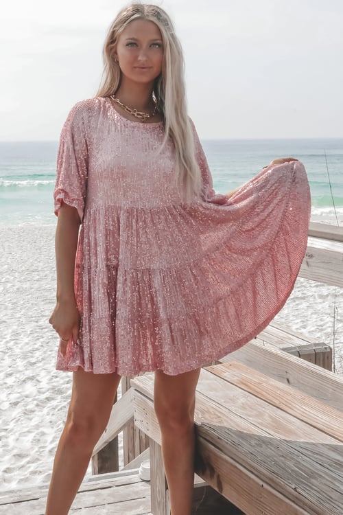 Gracefully Styled Dress for Any Occasion