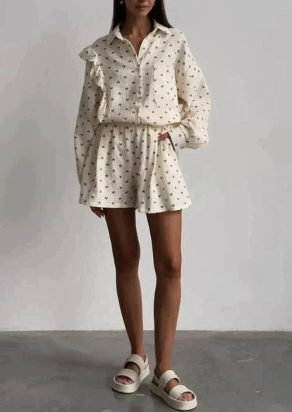 Effortlessly Elegant Shirt with a Timeless Design