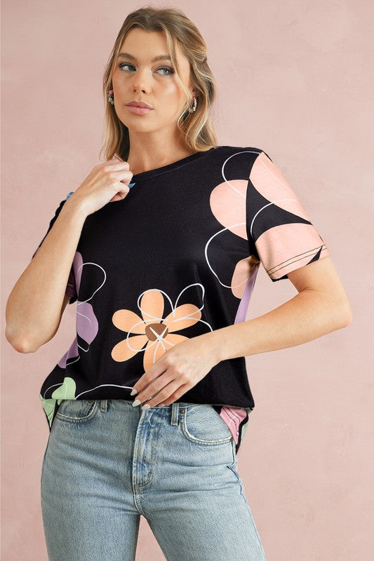 Effortlessly Elegant T-Shirt with a Timeless Design
